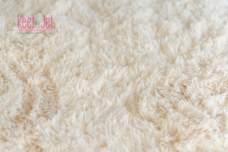 Super soft long pile faux fur Off White